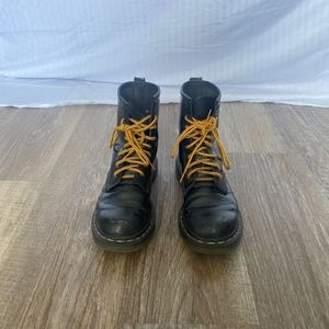 Doc Marten's Woman's size 8 Black